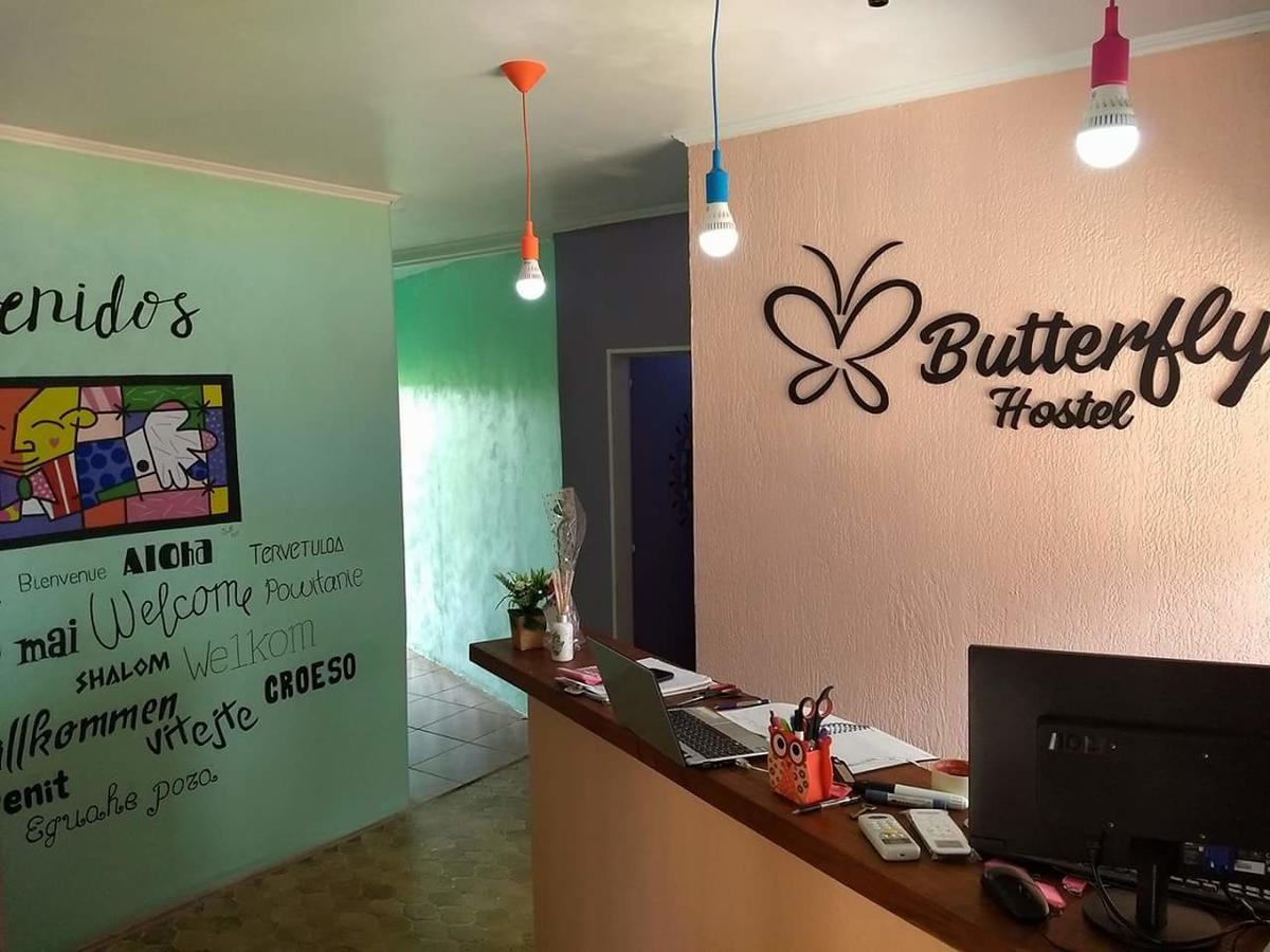 Butterfly Hostelプエルト・イグアス エクステリア 写真