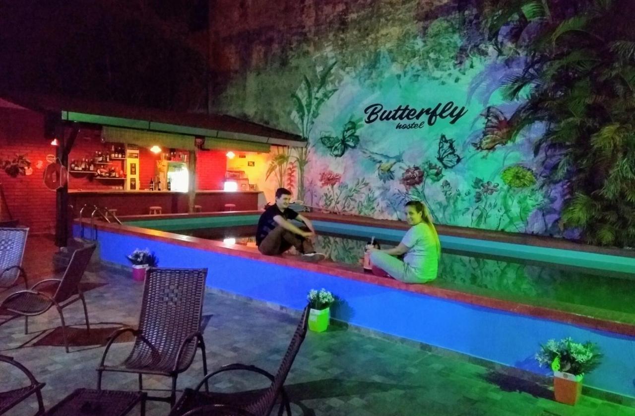 Butterfly Hostelプエルト・イグアス エクステリア 写真